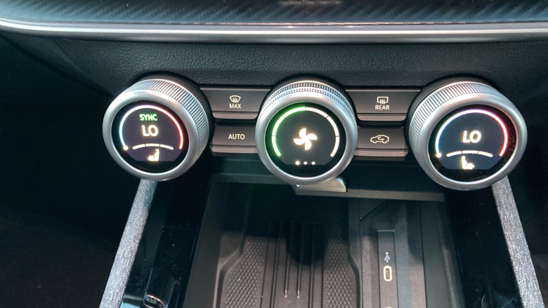 Skoda Superb 1.5 TSI iV SE Technology DSG 5dr Estate